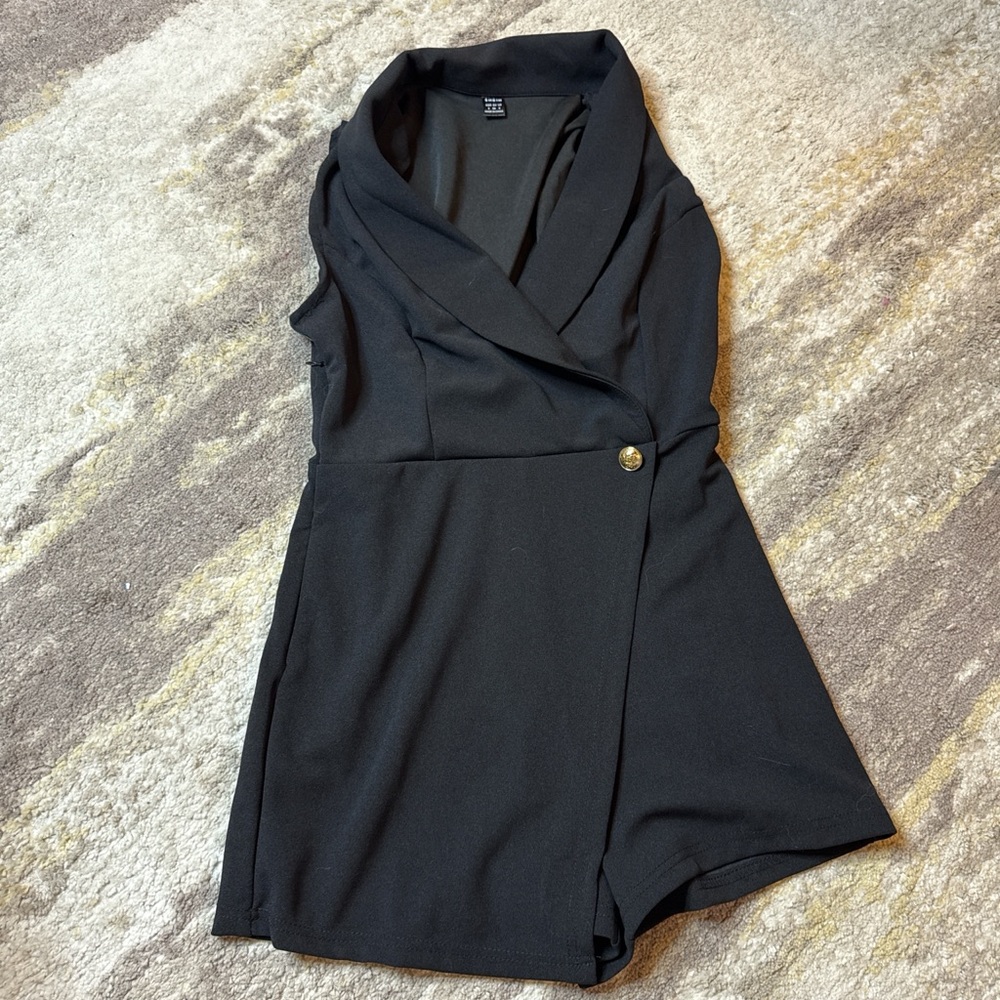 SHEIN Black Sleeveless Mini Dress with Button Detail